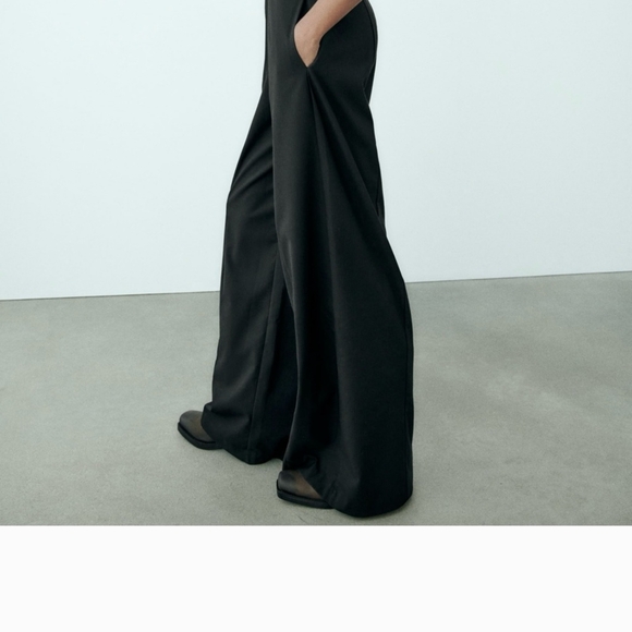 NWT ZARA 🖤Black Women's Jumpsuit - Picture 4 of 7
